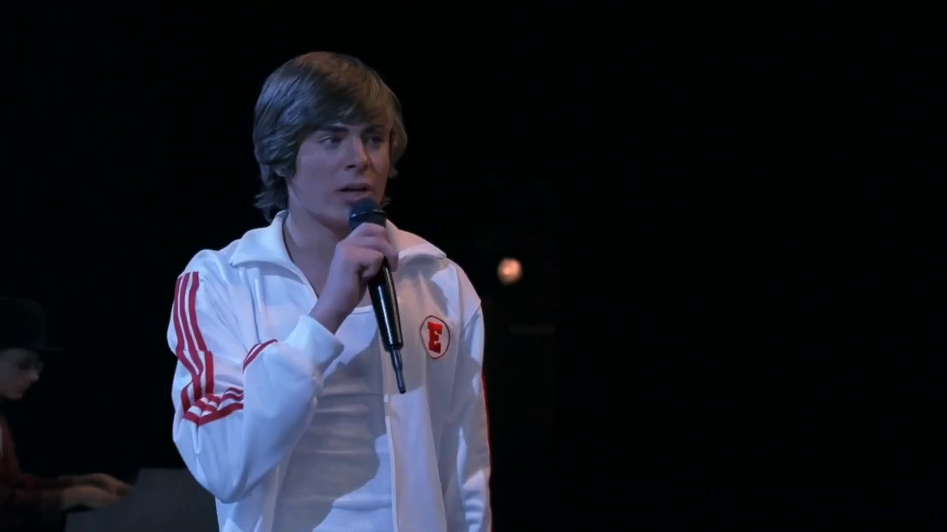 Breaking Free - High School Musical at 00:12 — 04_TROY
