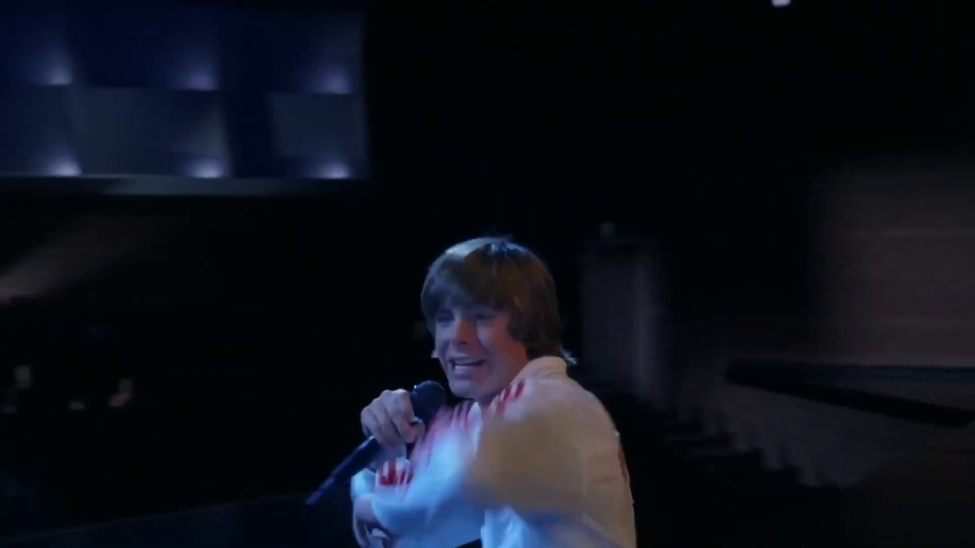 Breaking Free - High School Musical at 00:16 — 05_TROY